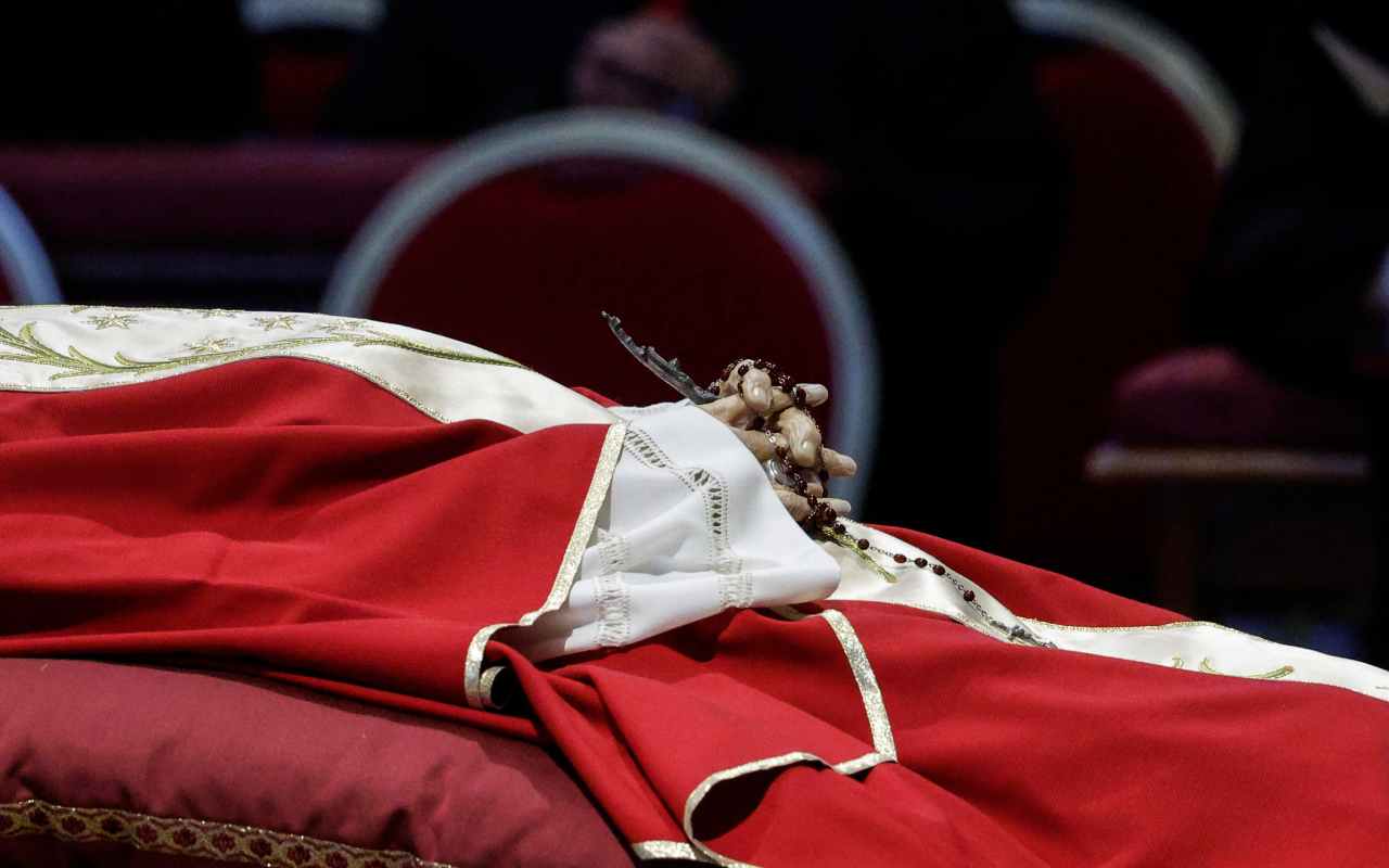 Domani i funerali di Benedetto XVI