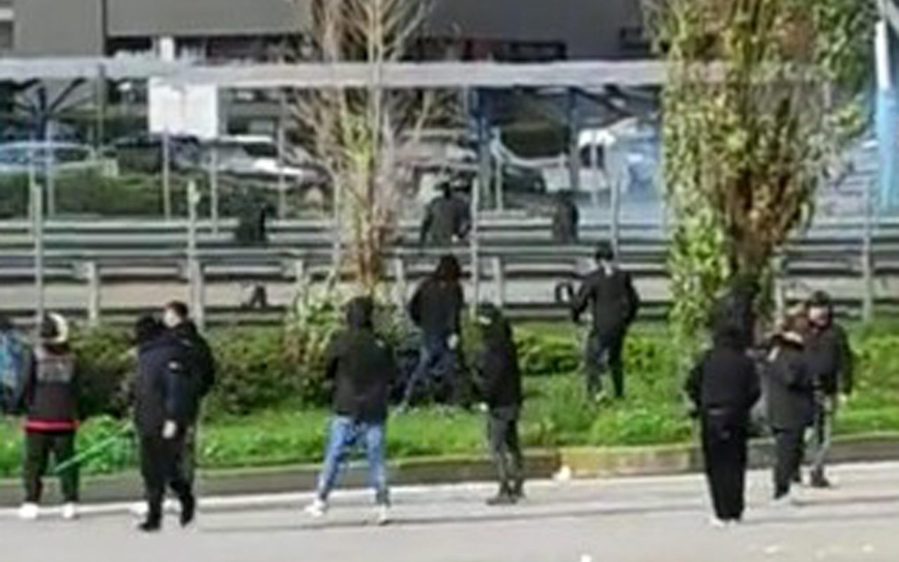 Scontri Ultras, 4 tifosi napoletani non si fermano a posto di blocco