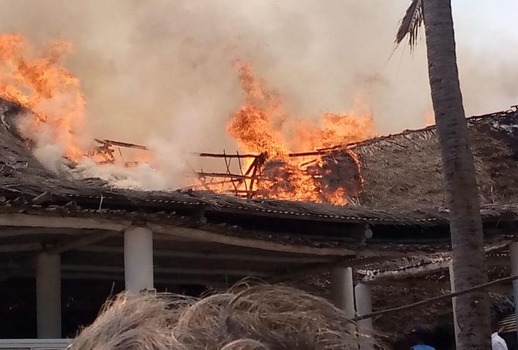 Villaggio italiano Kenya incendio 