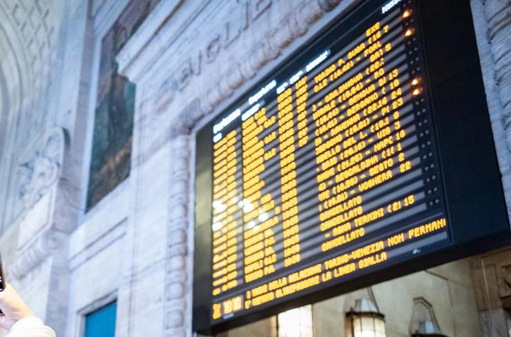 Milano treni violenza