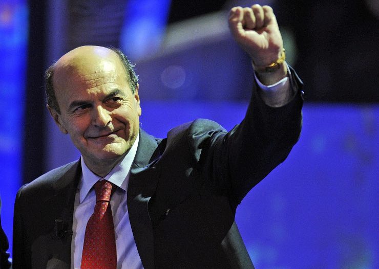 Bersani pugno chiuso