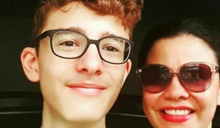 Matteo Chieu e sua madre Denis Farias 