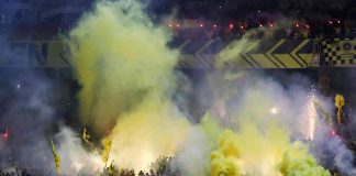 Rinviata la partita di Champions League: scene pazzesche allo stadio