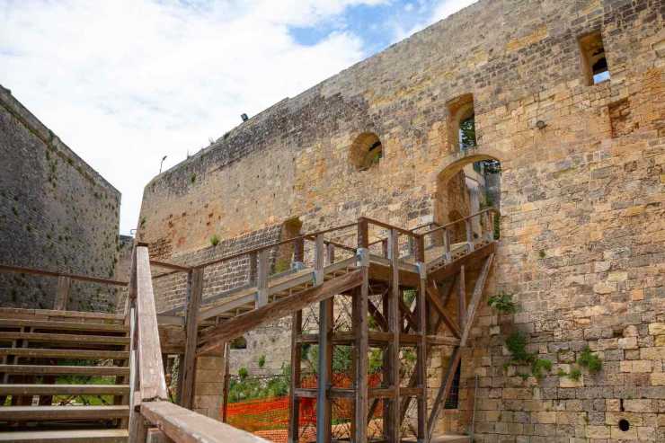Castello con scale
