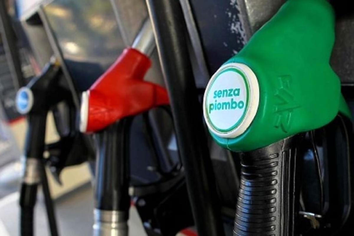 pompe di benzina