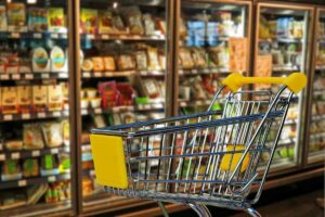 Carrello della spesa al supermercato