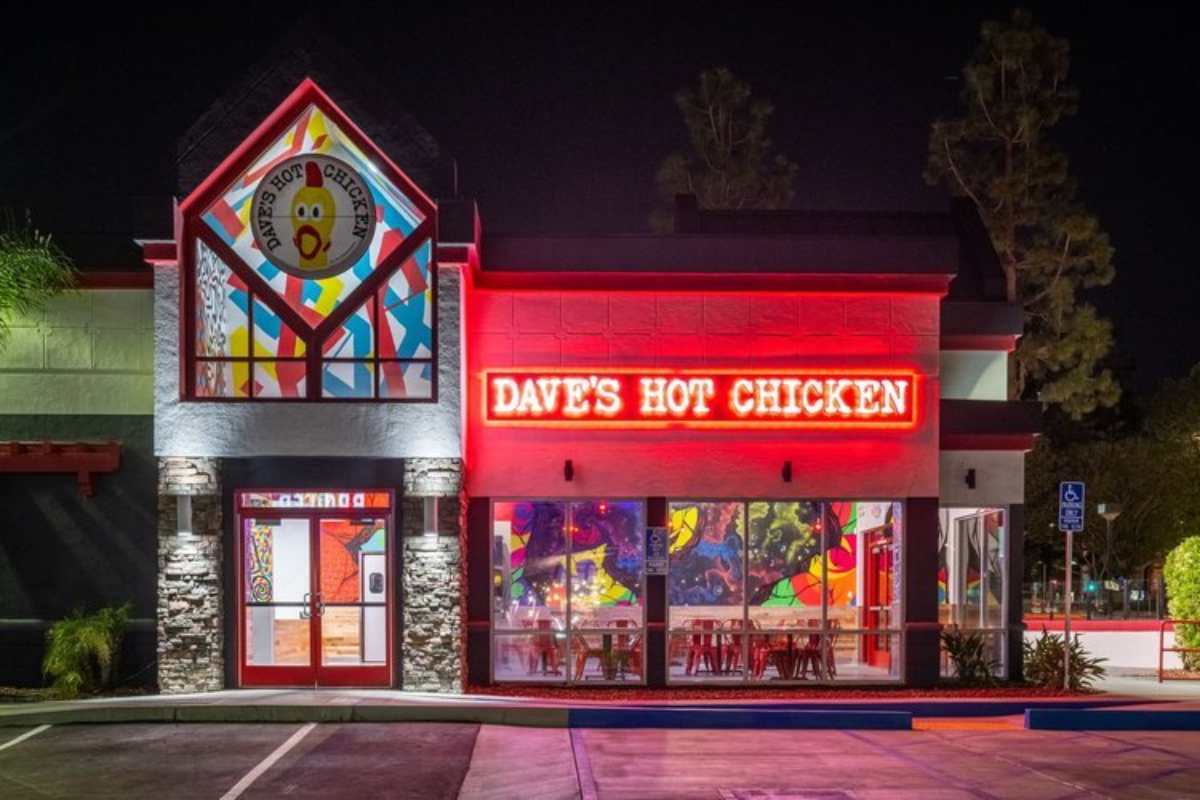 Una delle 416 sedi di Dave's Hot Chicken