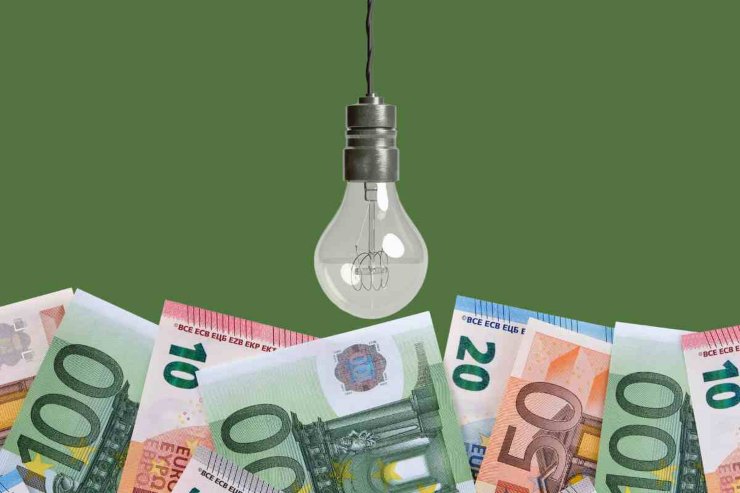 Lampadina e soldi