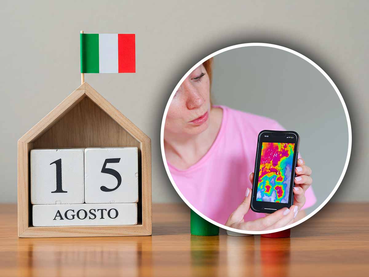 Una signora che mostra la mappa climatica dell'Italia tramite uno smartphone