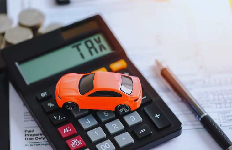 auto e calcolatrice