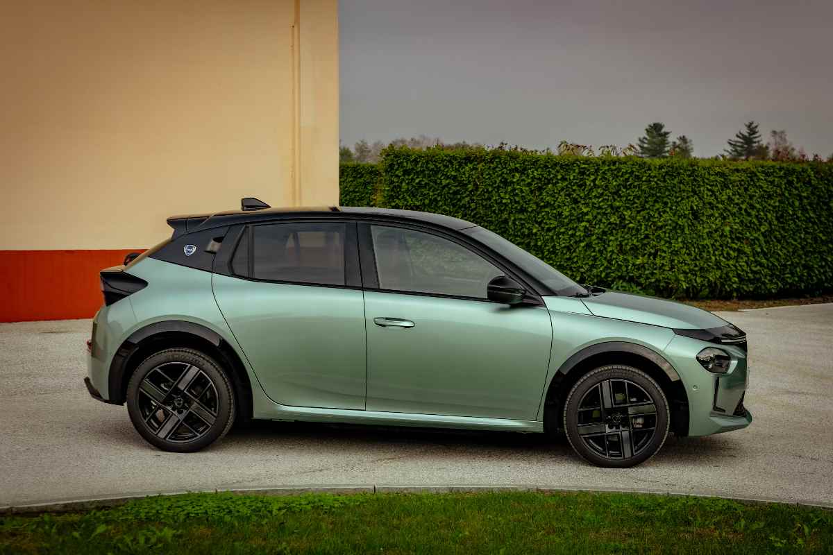 una lancia ypsilon