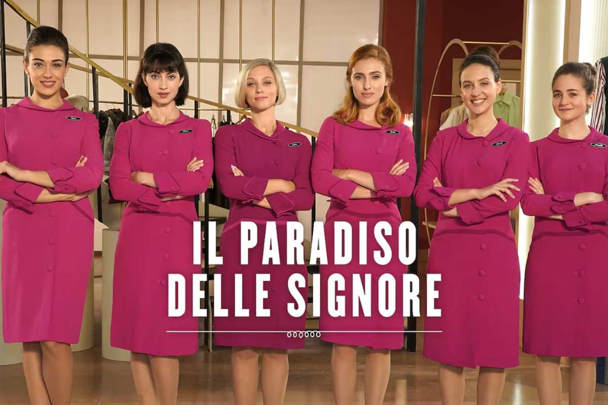 ragazze schierate