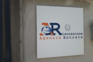insegna Agenzia Entrate