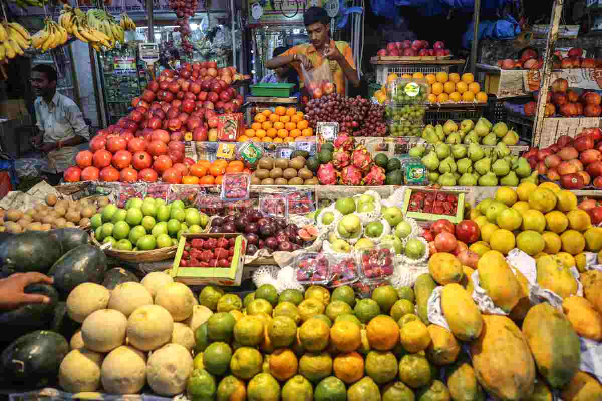 Frutta fresca di un mercato in primo piano