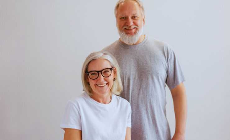 due persone sui 60 anni
