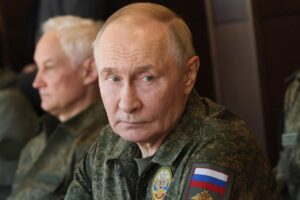 putin in divisa