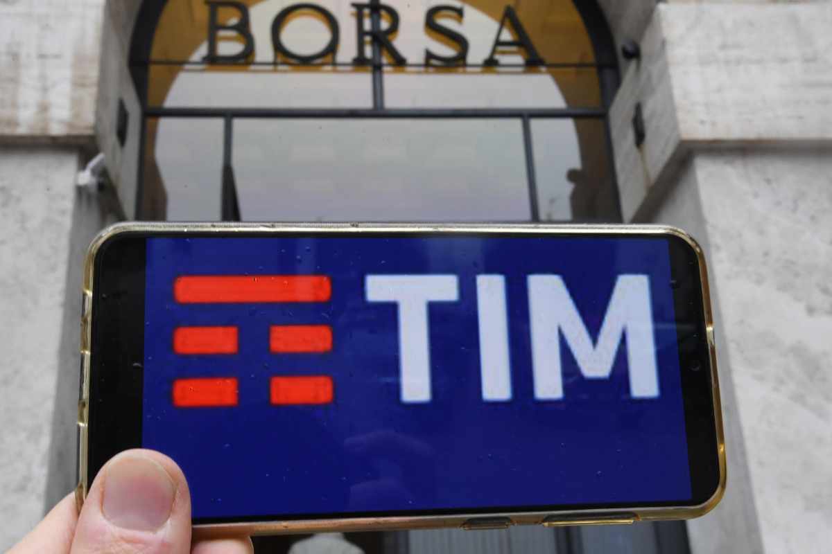 Tim con sopra la scritta Borsa