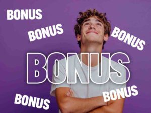scritte bonus con un giovane che sorride