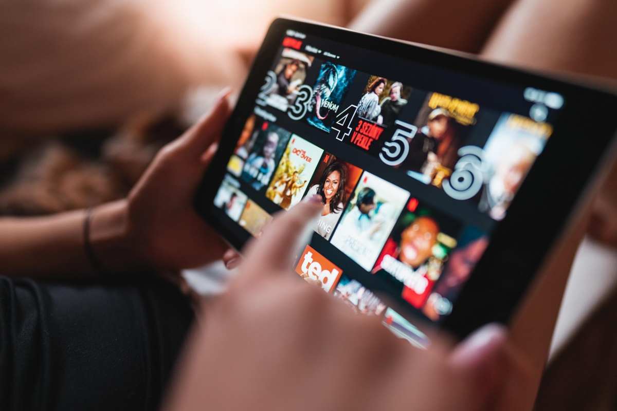 schermata di tablet su Netflix